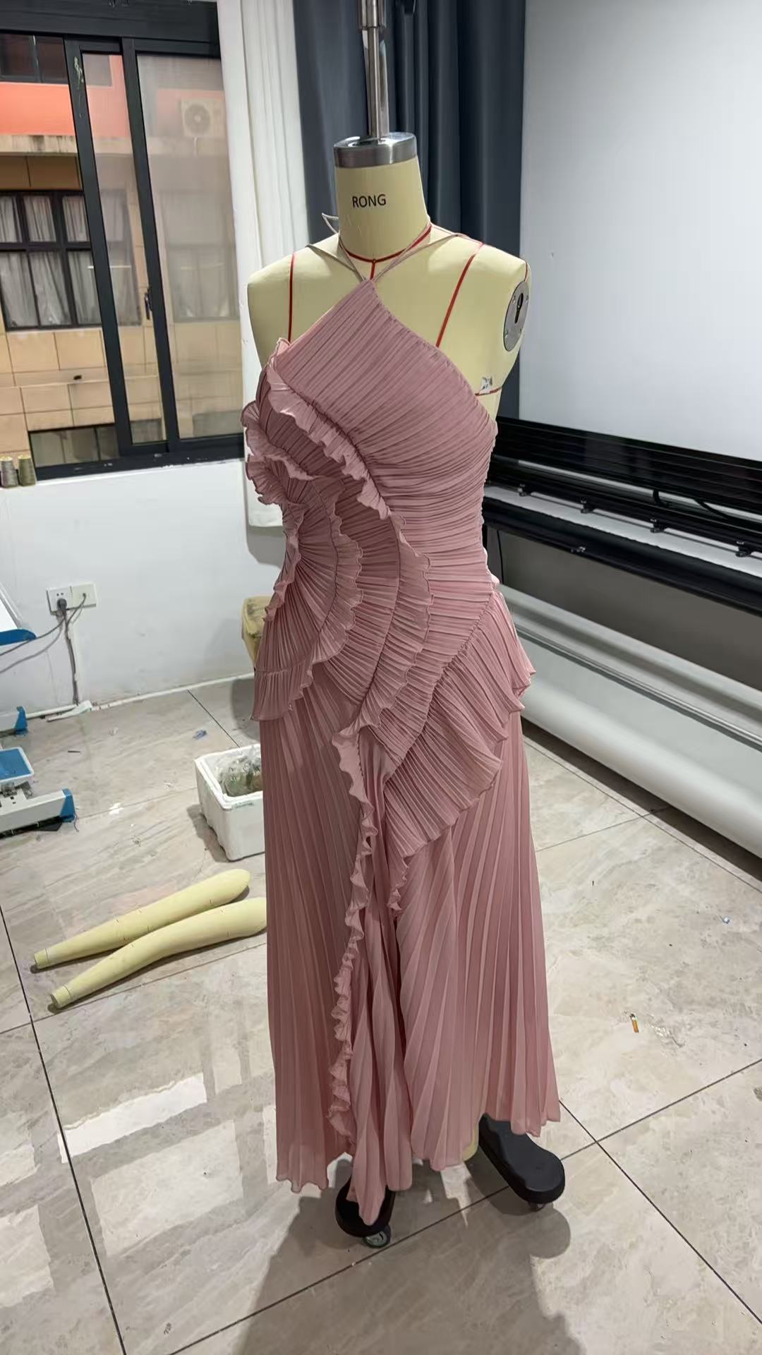 Summer Women's New Fashion Elegant Socialite Ruffled Pleated Halter Neck Strap Dress Long Dress for Women